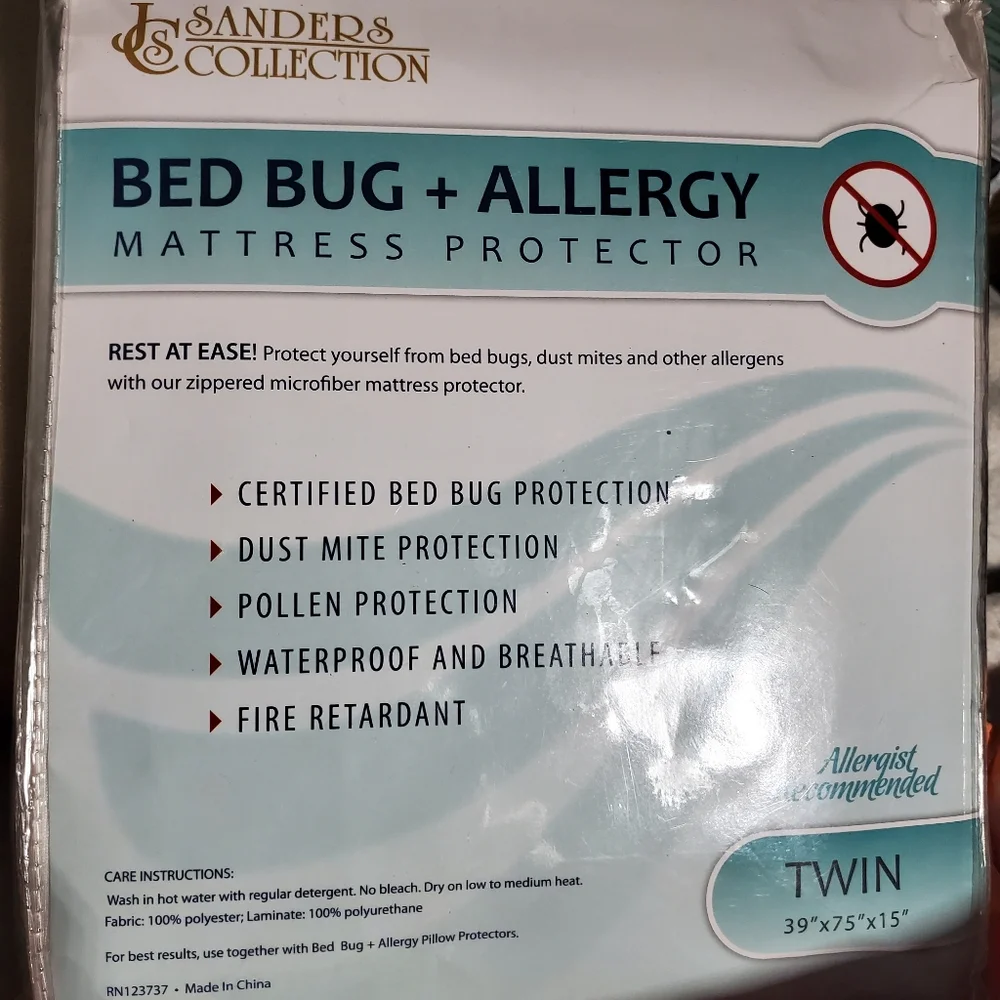 NWT JS Sanders Collection Bedbug & Allergy Mattress Protevtor - Twin